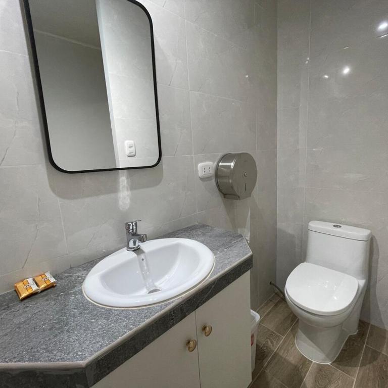 Casa de Moño - Moderno apartamento cerca a Aeropuerto y Terminal Terrestre - Two-Bedroom Apartment - 14