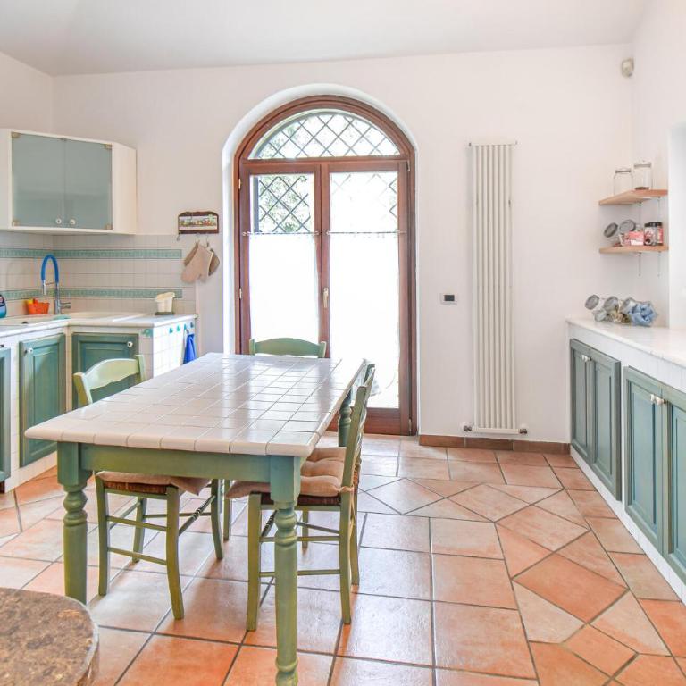 Awesome Home In Montefiascone - Casa Vacanze con 4 Camere da Letto - 14