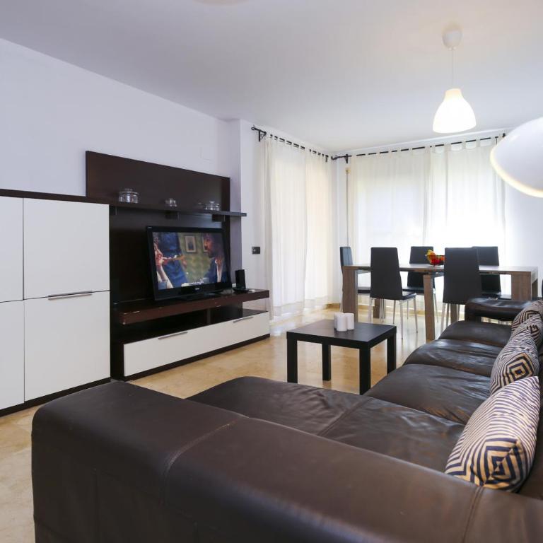 BRUSELAS 2 Family House - Four-Bedroom House - 3