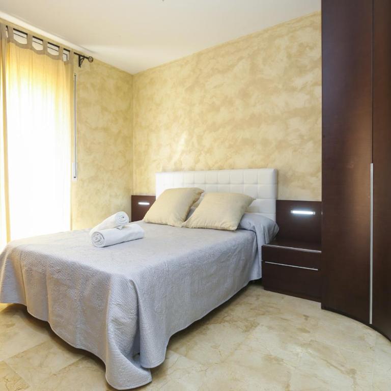 BRUSELAS 2 Family House - Four-Bedroom House - 5