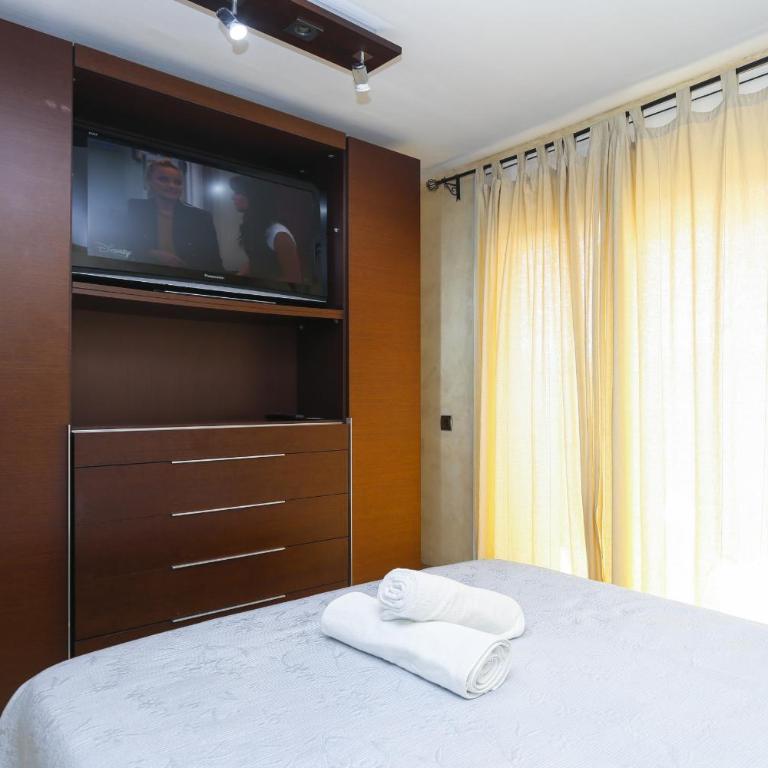 BRUSELAS 2 Family House - Four-Bedroom House - 7