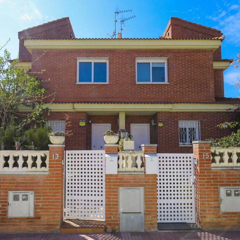 BRUSELAS 2 Family House - Four-Bedroom House - 30