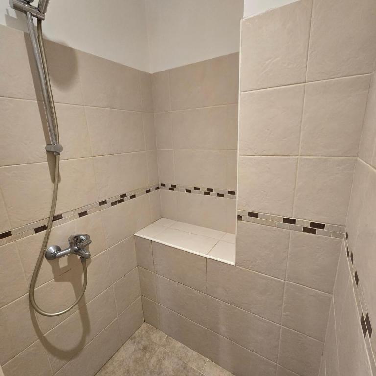 Le Loft - 4 pers - Parking - 2km Walibi - Appartement 1 Chambre - 6