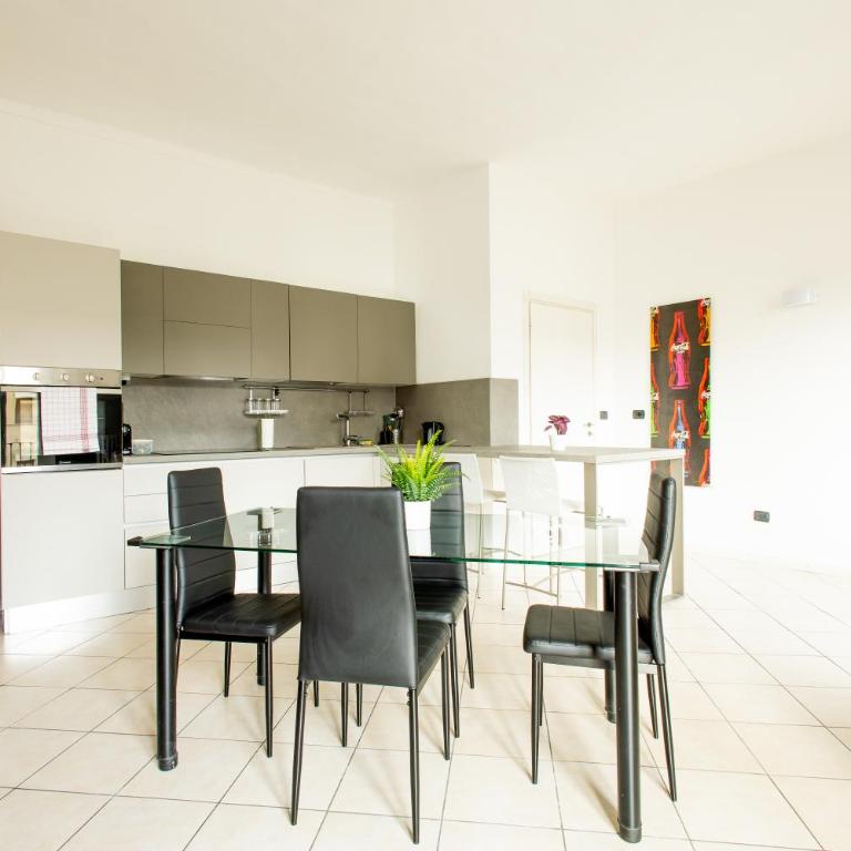 Casa Rebecca Elegant Apartment Cit Turin - Appartamento con 3 Camere da Letto - Piano Alto - 2