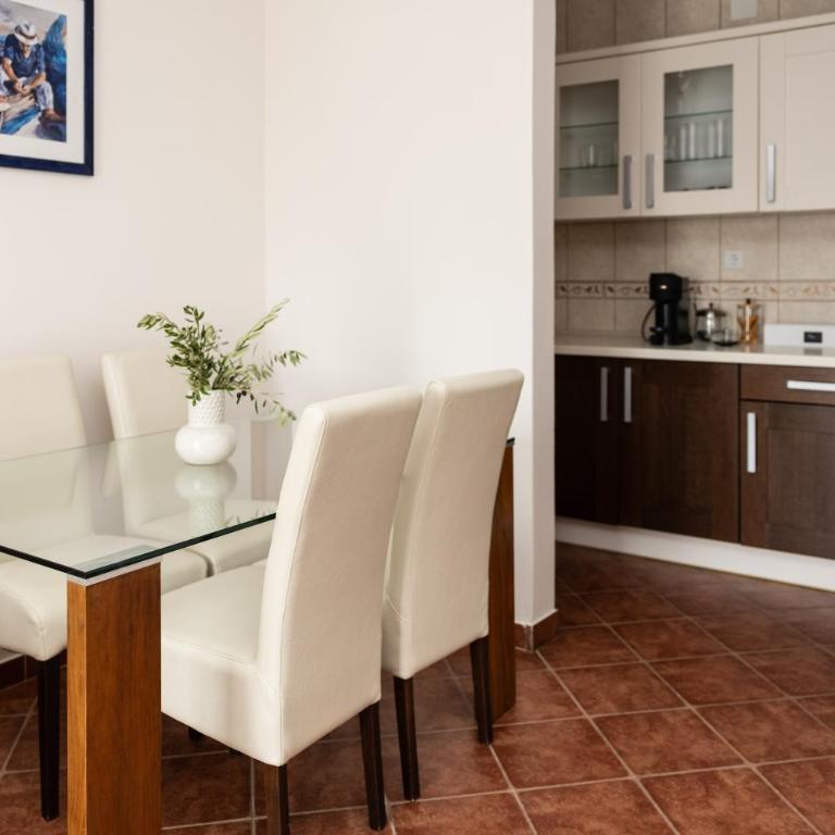 Monte Aria panorama suites - Apartment with Pool View - 9
