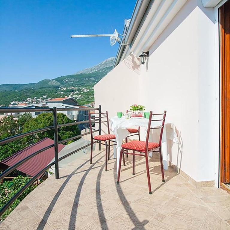 Apartments Taida - Studio with Balcony and Sea View (3 Adults) - 9