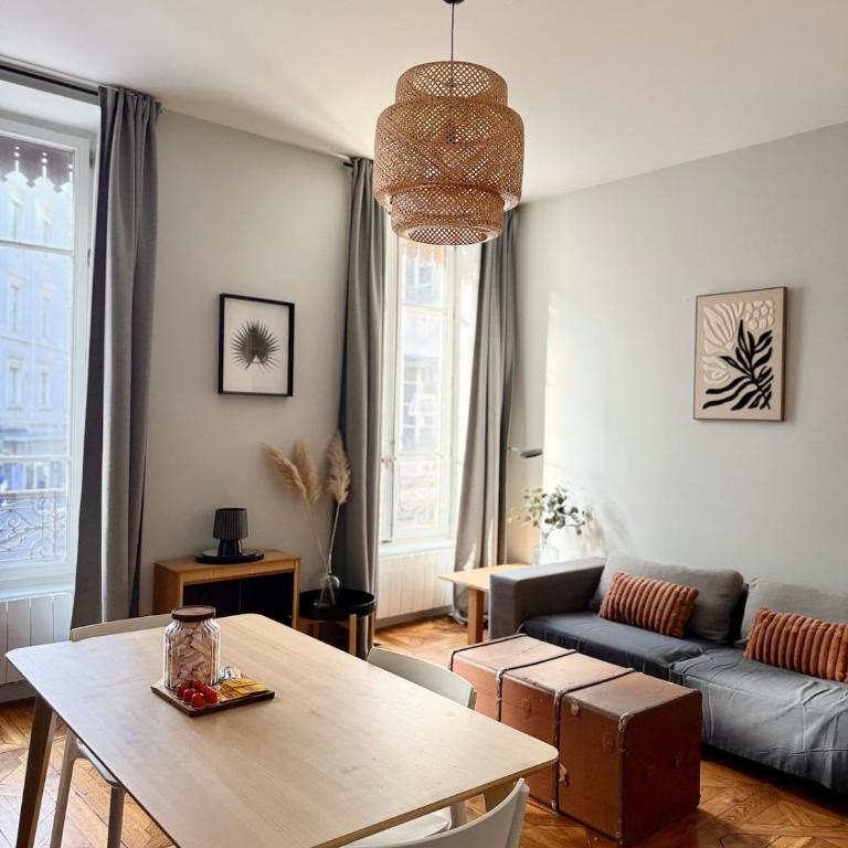 Art de Recevoir - Charmant cocon au cœur de Lyon avec vue sur Fourvière - Appartamento con 2 Camere da Letto - 11