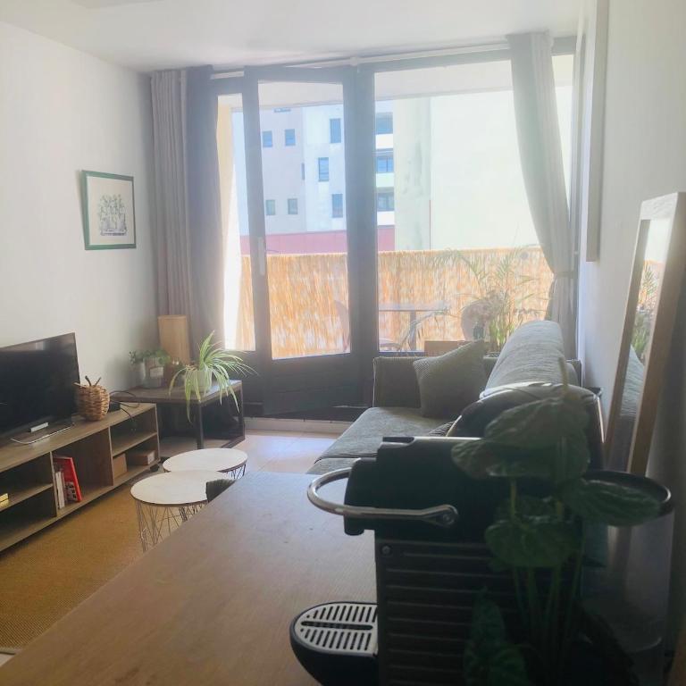 Cozy Studio 10 min walk Centre and Train Station! - Appartement 1 Chambre - 17