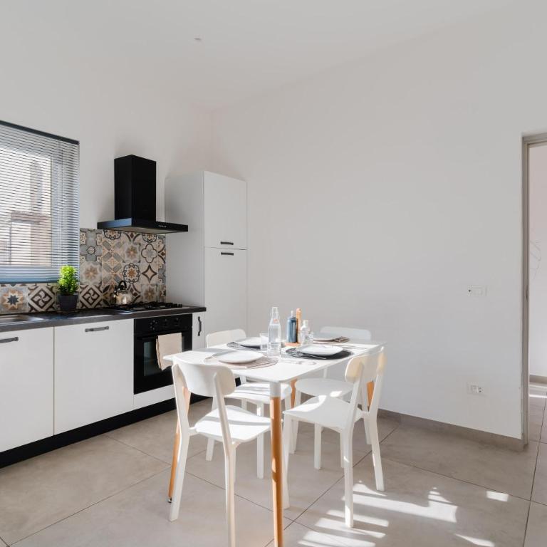 Beddhra Mia - Suite Familiare con Balcone - 9