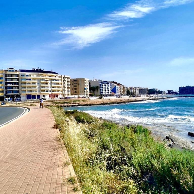 Casa Del Angel 2, Cosy 2 bed apartment,150m from Playa Los Locos plus beautiful swimming pool - Apartamento de 2 dormitorios - 31
