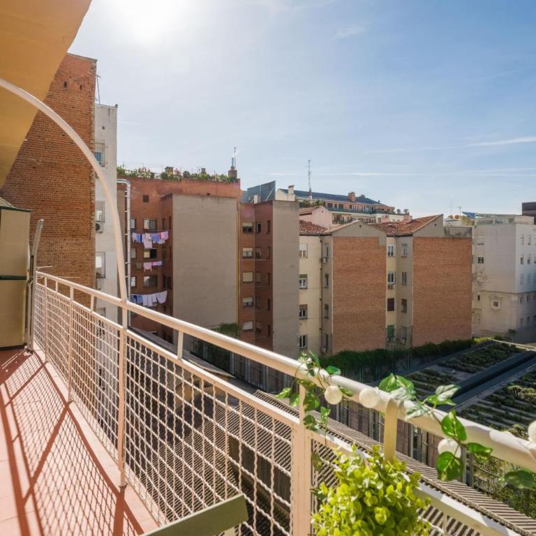 Stunning Stylish - 2BD 1BT - Chamberí - Two-Bedroom Apartment - 50
