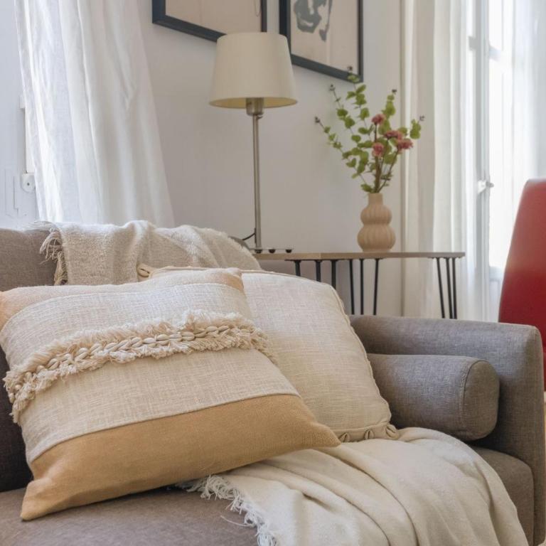 Stunning Stylish - 2BD 1BT - Chamberí - Two-Bedroom Apartment - 58
