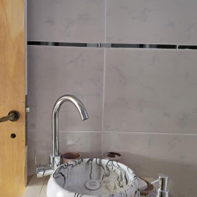 Cabaña el Portal del Lago Potrerillos - Estudio con vistas al lago - 3