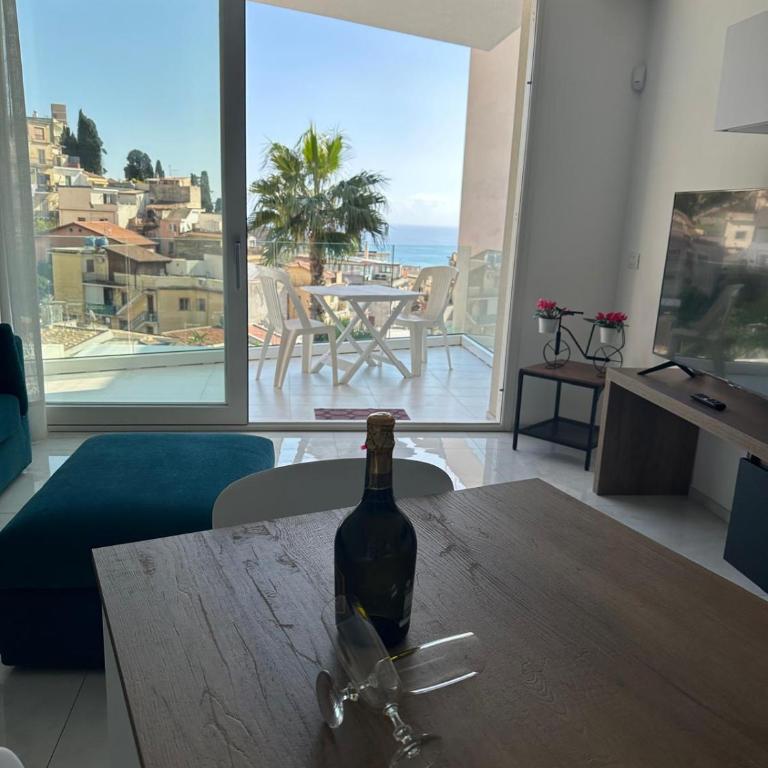 Paradise House by Taormina Holidays - Two-Bedroom Apartment - 2