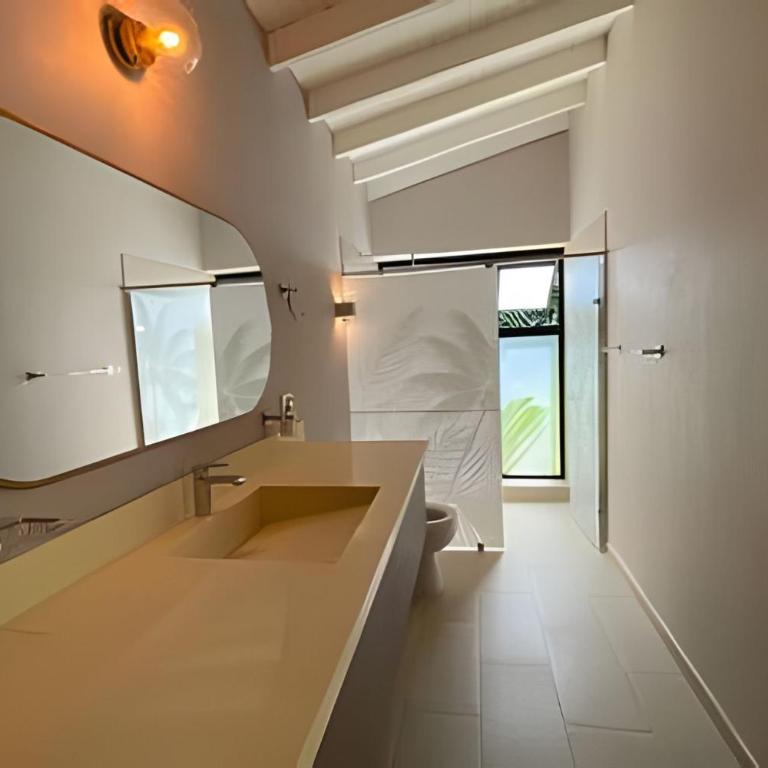 Apto BR Suites 6 min de Provenza, encanto natural - Apartamento de 2 dormitorios - 18