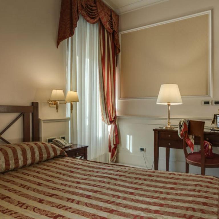 Palazzo Cardinal Cesi - Deluxe Double Room with Extra Bed - 1