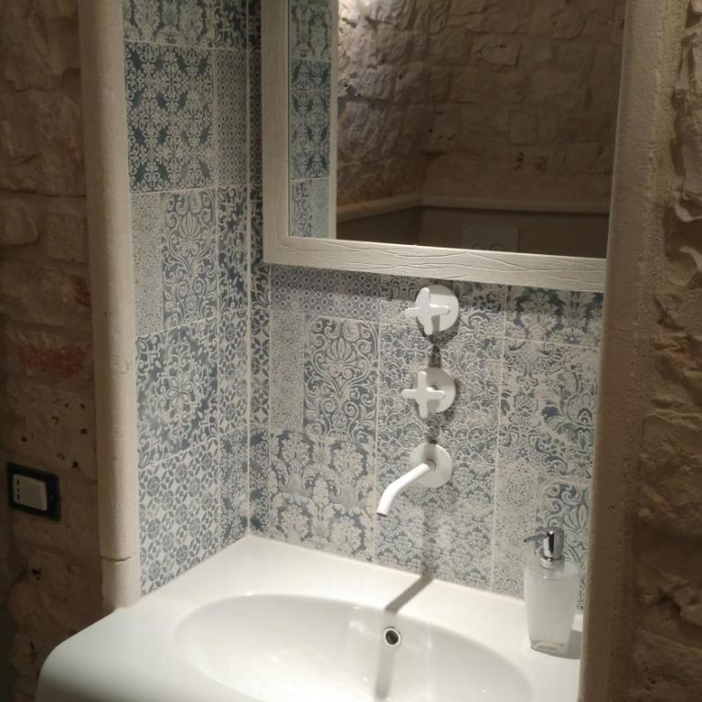 Dimora Sumerano - Family Room with Private Bathroom - 11