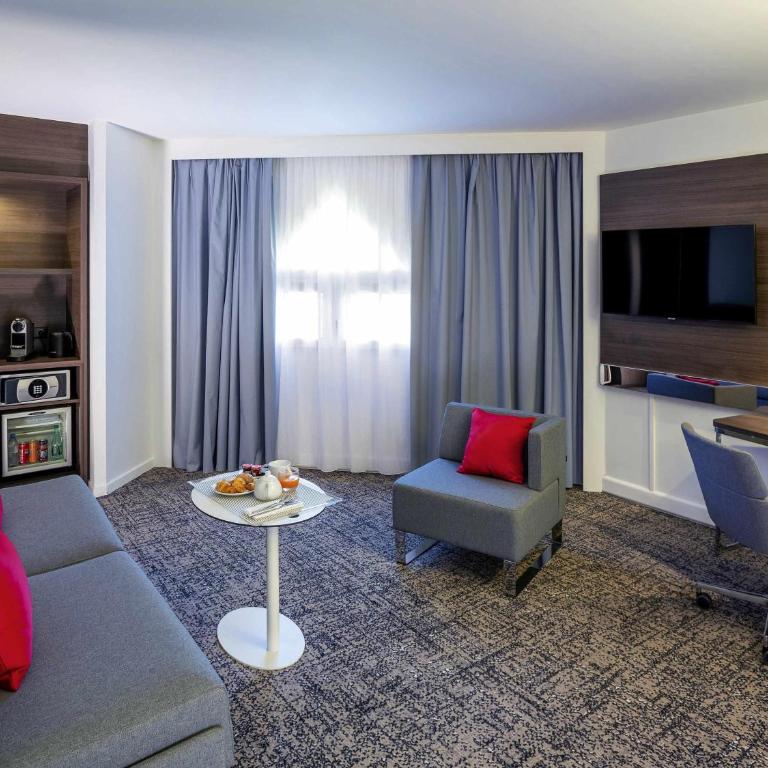 Novotel Toulouse Centre Compans Caffarelli - Suite avec 1 Lit Double et 1 Canapé-Lit Double - 1