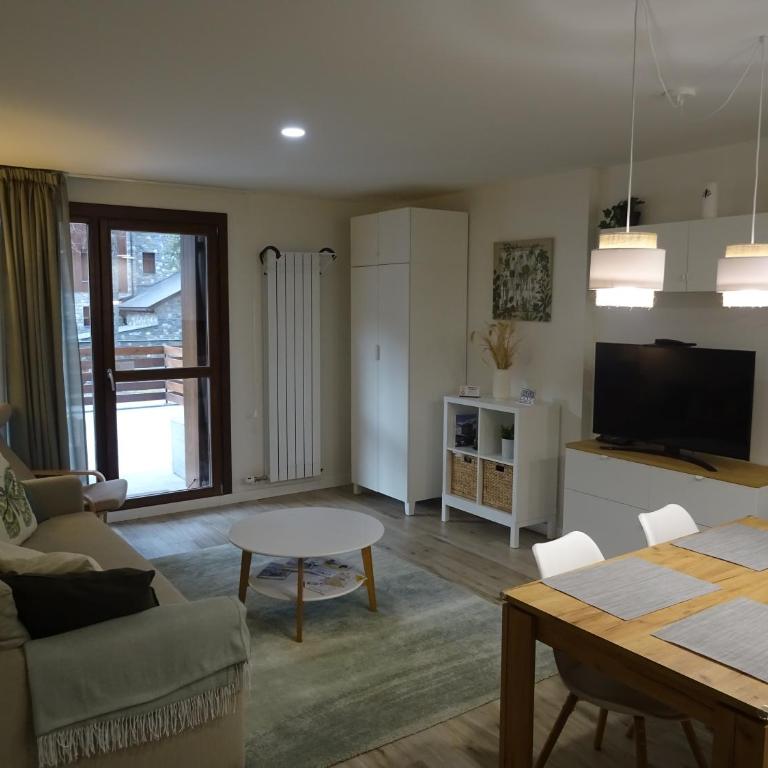 Apartamento Milla de Oro Benasque - Apartamento de 1 dormitorio con terraza - 5