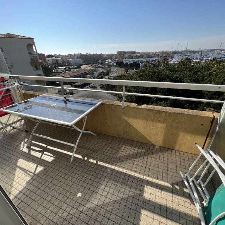 T2 avec ascenseur, lave-linge, parking et terrasse proche plage - FR-1-702-20 - Apartment - 10