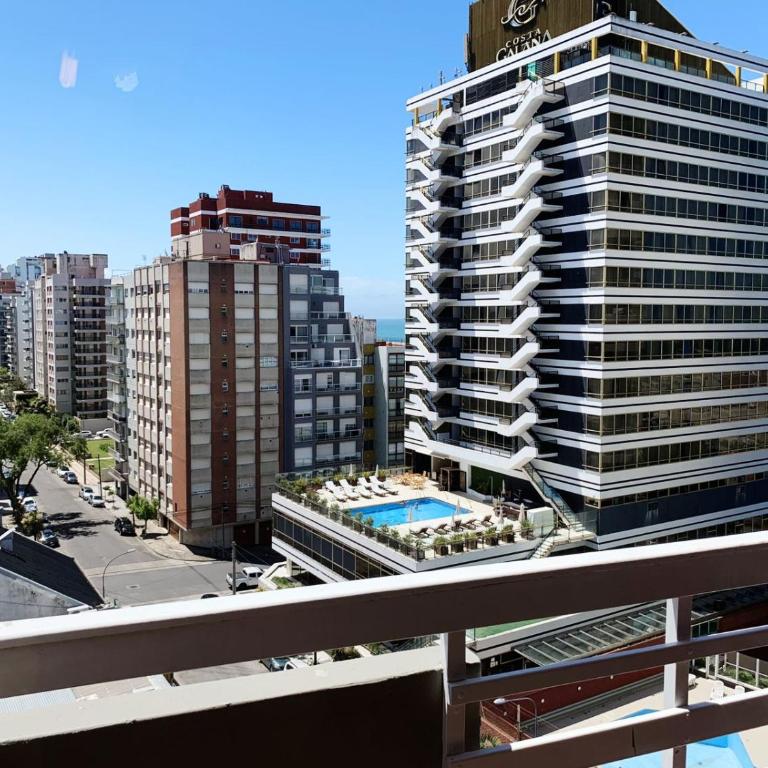 Hermoso departamento con vista al mar - 3 amb en Playa Grande - Two-Bedroom Apartment - 10