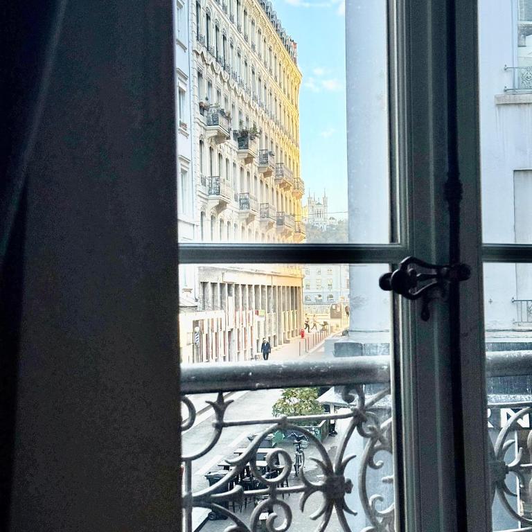 Art de Recevoir - Charmant cocon au cœur de Lyon avec vue sur Fourvière - Appartamento con 2 Camere da Letto - 2