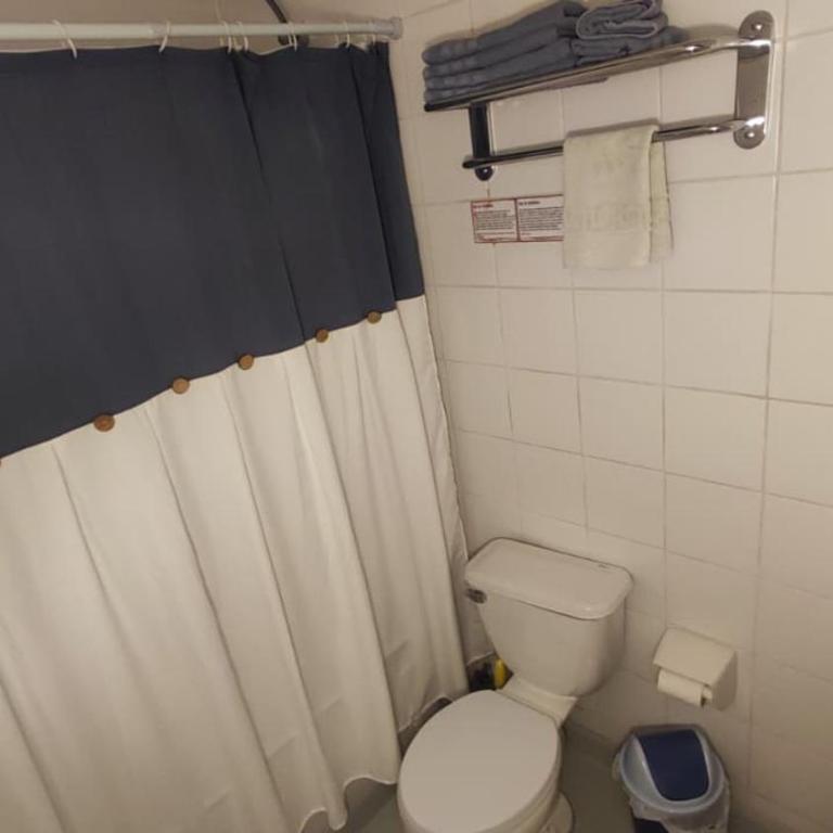 Hotel CR Providencia - Double Room with Private Bathroom - 18
