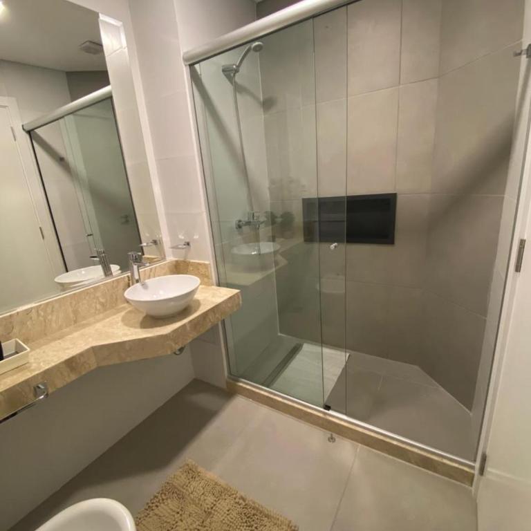 Comfortable 1 BR apt steps from Shopping del Sol - Apartment - 12
