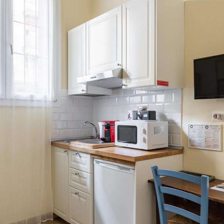 BolognaFiera - Double Room with Private Bathroom - 10