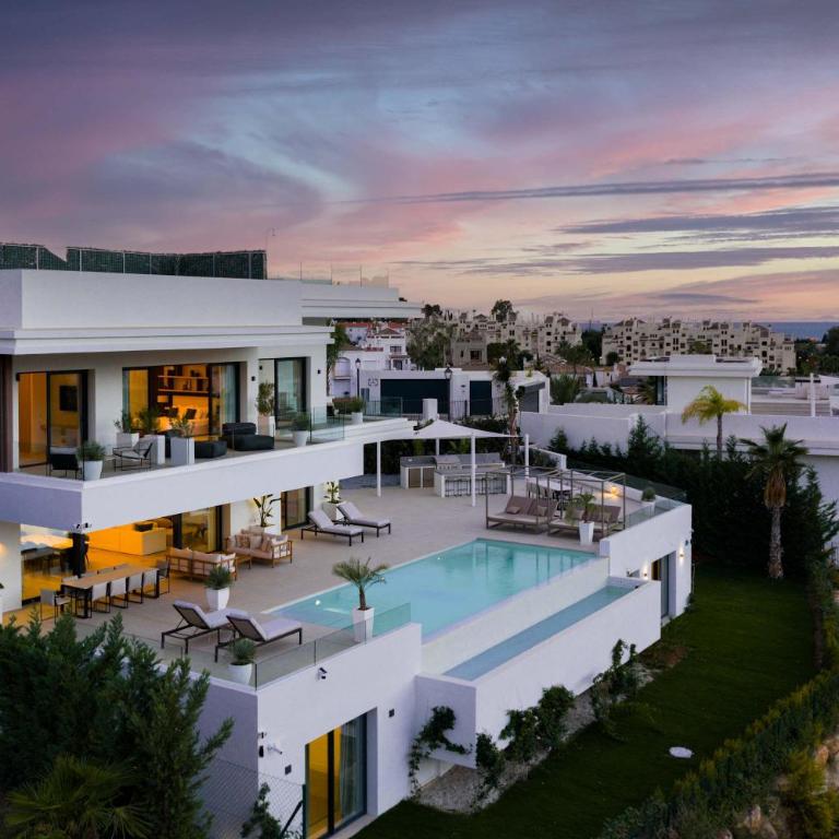 Villa Resina Luxury Gym Cinema Sea Views - Villa - 35