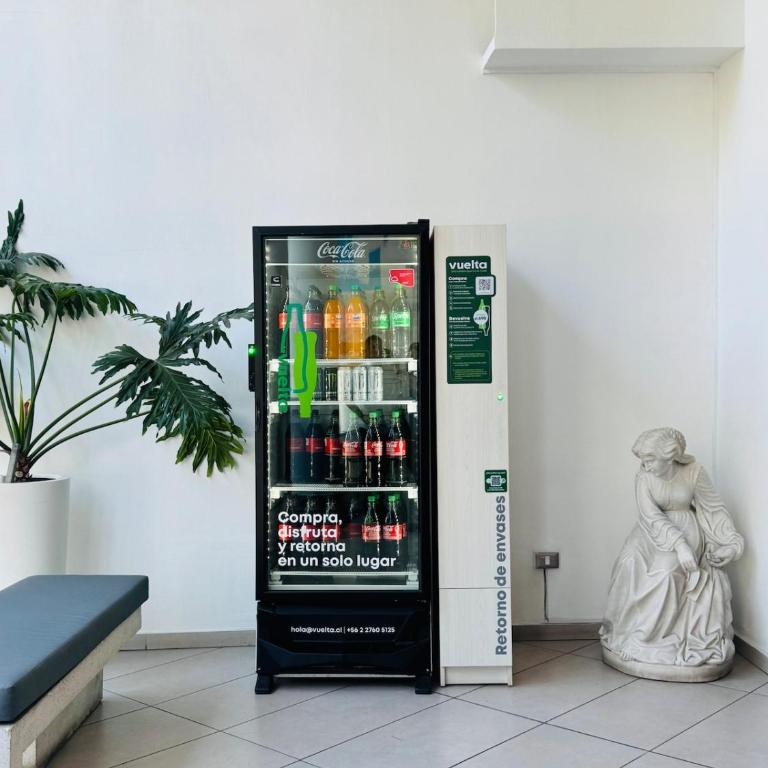 Departamento con Piscina y Parking, a Pasos del Estadio Nacional, Metro y Campus Universitario San Joaquín - One-Bedroom Apartment - 12