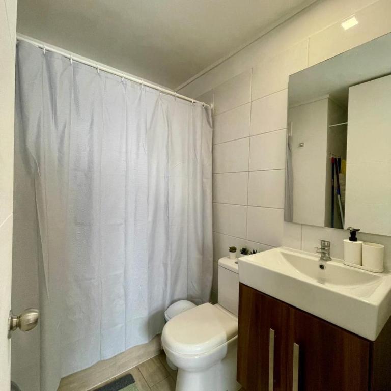 Departamento con Piscina y Parking, a Pasos del Estadio Nacional, Metro y Campus Universitario San Joaquín - One-Bedroom Apartment - 19
