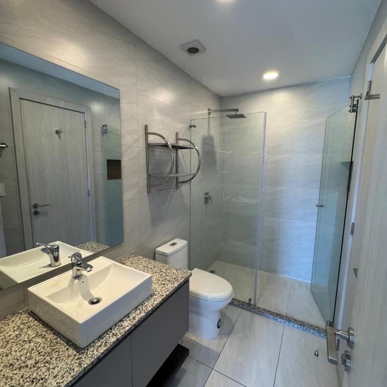 Beautiful Suite - One-Bedroom Apartment - 9