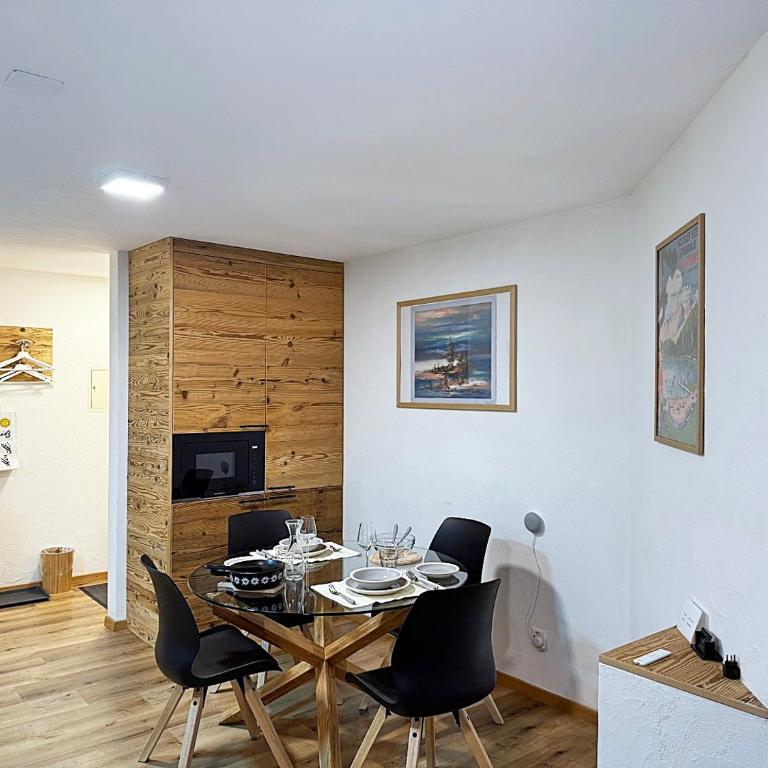 CB102-B - Bijou, Holz, zentral, mit Garage und Pool - Apartment mit 1 Schlafzimmer - 23