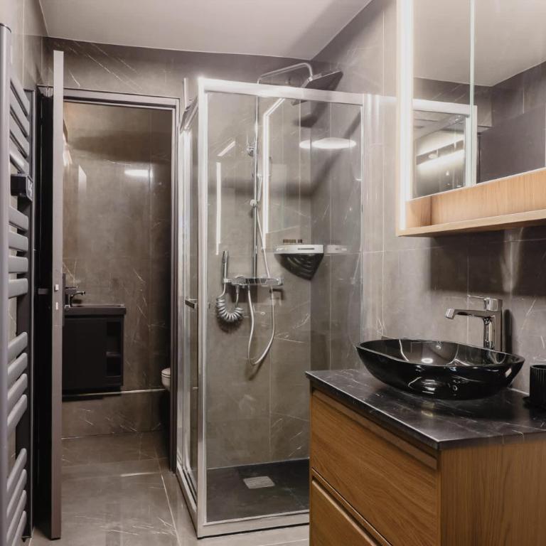Chic et Comfort in the Heart of the Sentier - Apartment - 20