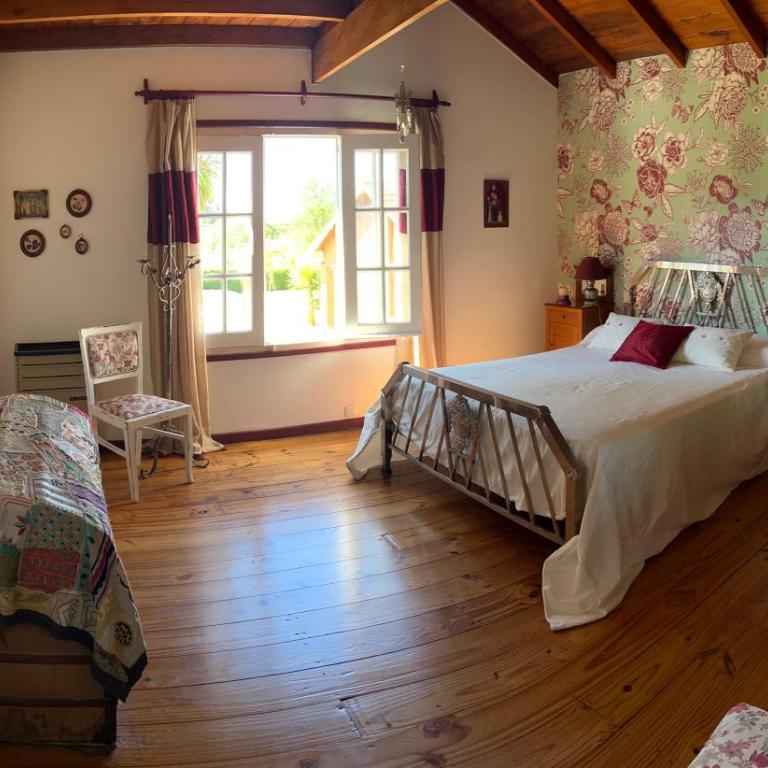 Hermoso Chalet excelente ubicacion!!! - Three-Bedroom House - 12