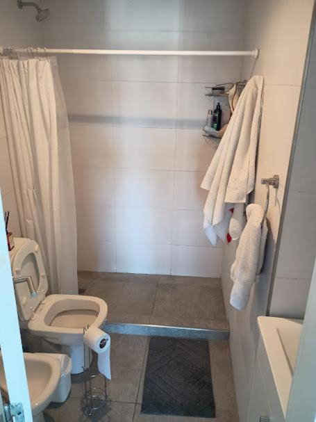 Dpto amplio y luminoso - Two-Bedroom Apartment - 11