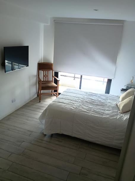 Dpto amplio y luminoso - Two-Bedroom Apartment - 8