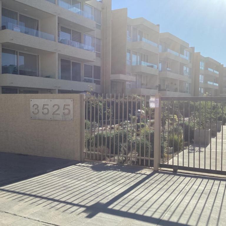 Arriendo Lindo Departamento a pasos de La Playa La Serena - Three-Bedroom Apartment with View - 8