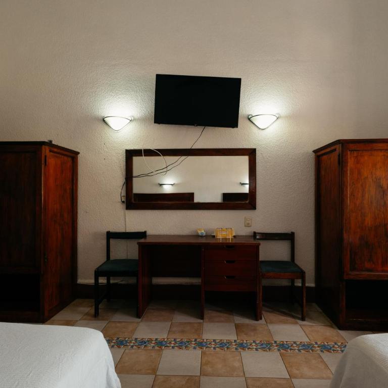 Hotel Nueva Antequera - Familiensuite mit Balkon - 8