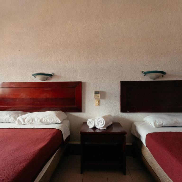 Hotel Nueva Antequera - Basic Dreibettzimmer - 18
