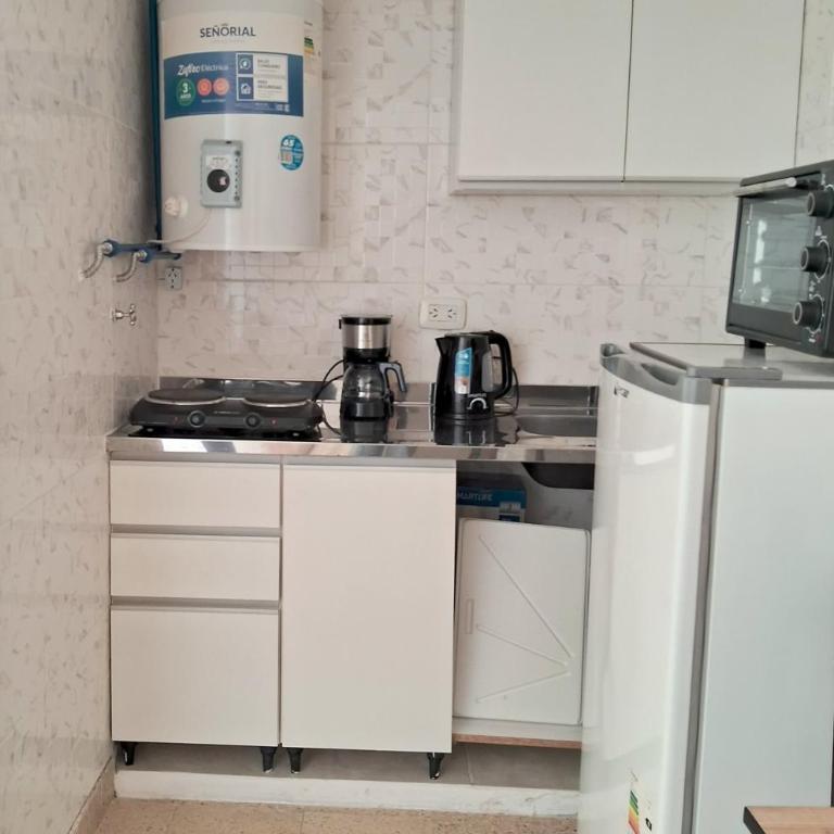 Monoambiente en Mar del Plata con cochera a metros de Plaza Colón - One-Bedroom Apartment - 7