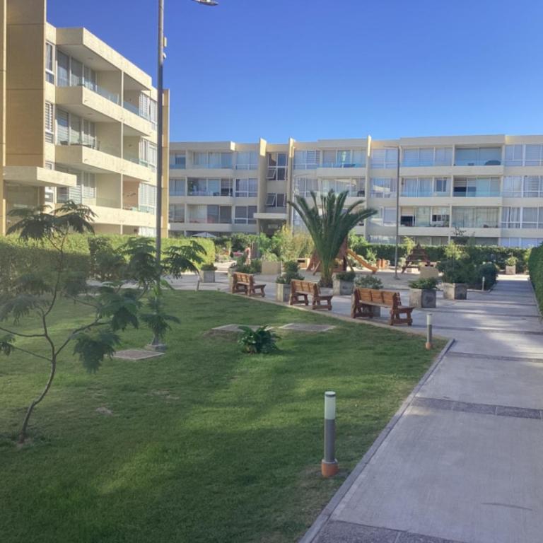 Arriendo Lindo Departamento a pasos de La Playa La Serena - Three-Bedroom Apartment with View - 2