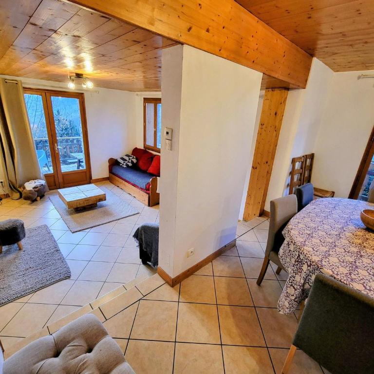 Chalet rénové au calme avec terrasse, parking, wifi, animaux admis - FR-1-346-597 - Chalet - 18