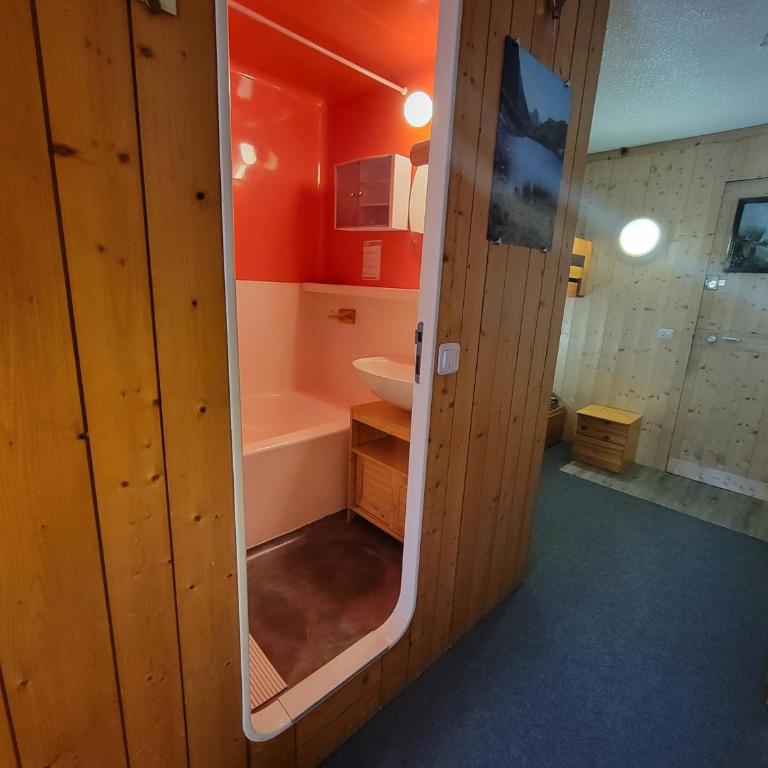 Studio ski aux pieds avec balcon et TV - FR-1-346-493 - Studio - 4