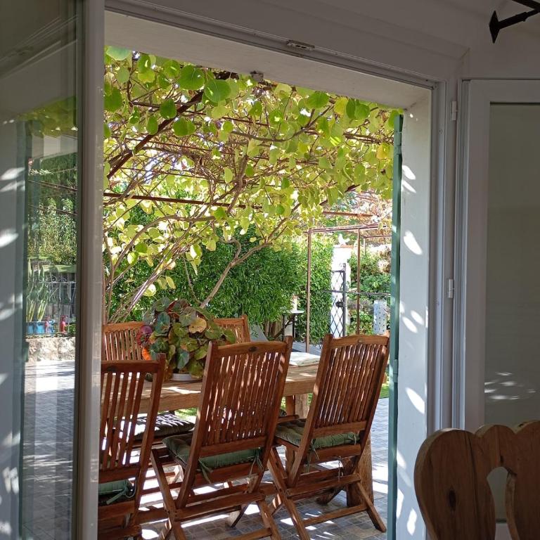 Bas de villa , coin détente extérieur et parking - Apartamento de 1 dormitorio - 9