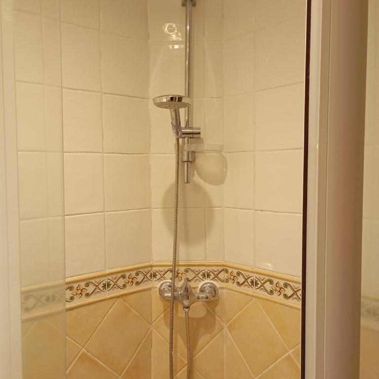 Bas de villa , coin détente extérieur et parking - Apartamento de 1 dormitorio - 21