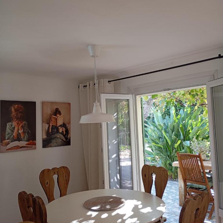 Bas de villa , coin détente extérieur et parking - Apartamento de 1 dormitorio - 40