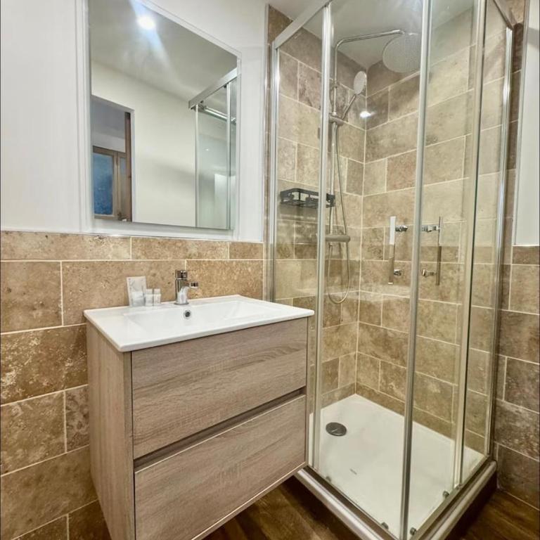 Superbe deux pièces dans le vieux village - Apartamento Estándar - 6