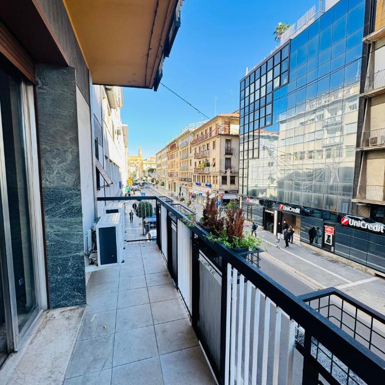 Urban stay - Double Room with Balcony - 2